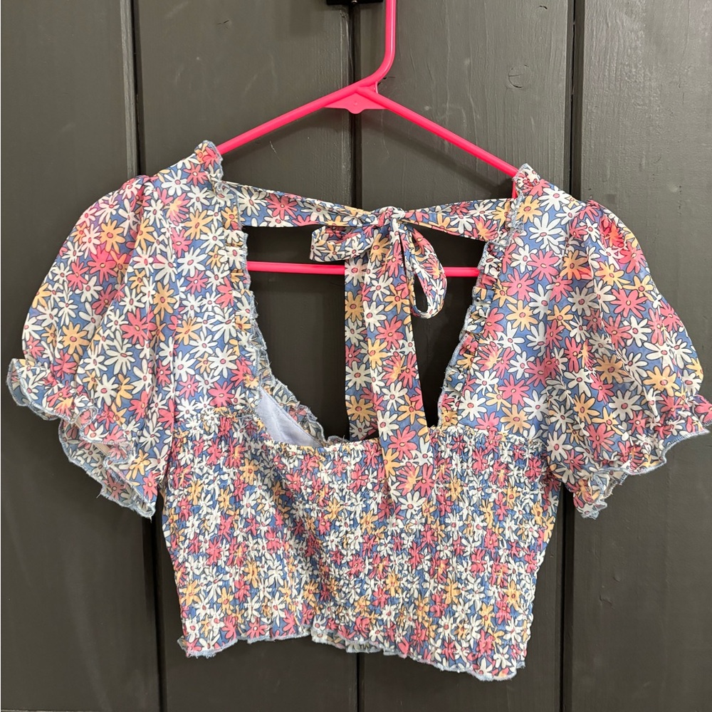 Cropped Floral Blouse, size 8 fits a XS/S